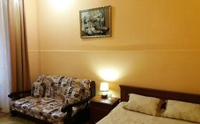 Apartment On Ploshcha Svyatogo Teodora